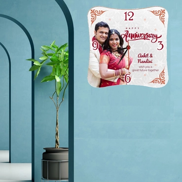 Custom Shaped Photo Clock